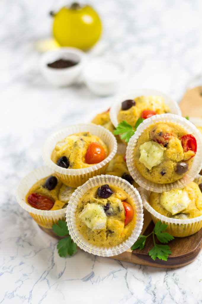 muffin salati con olive e pomodorini