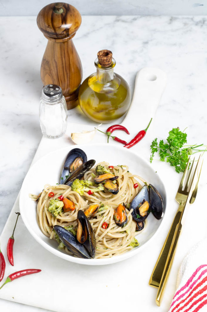 spaghetti risottati con broccoli e cozze