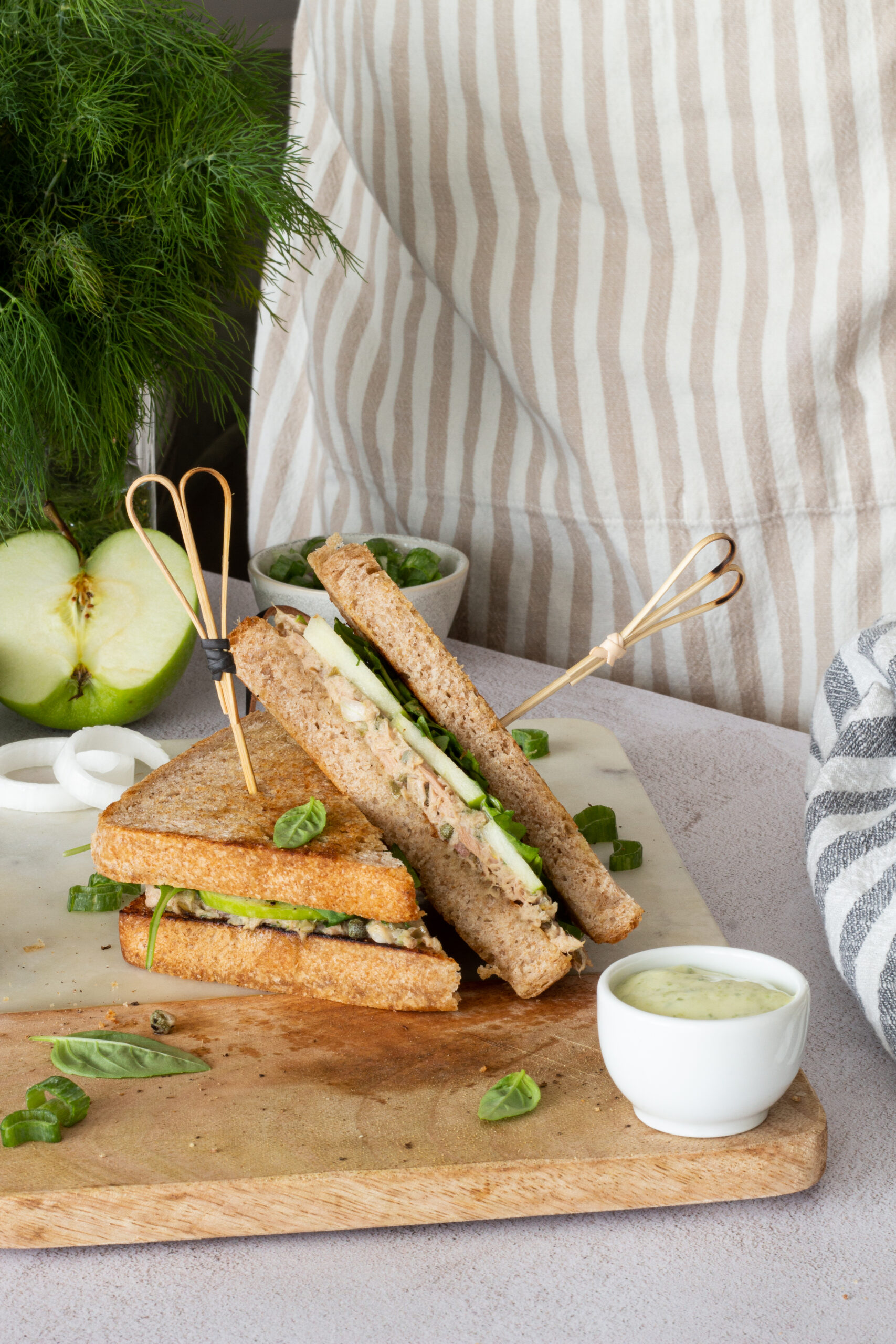 SANDWICH AL TONNO E MELA